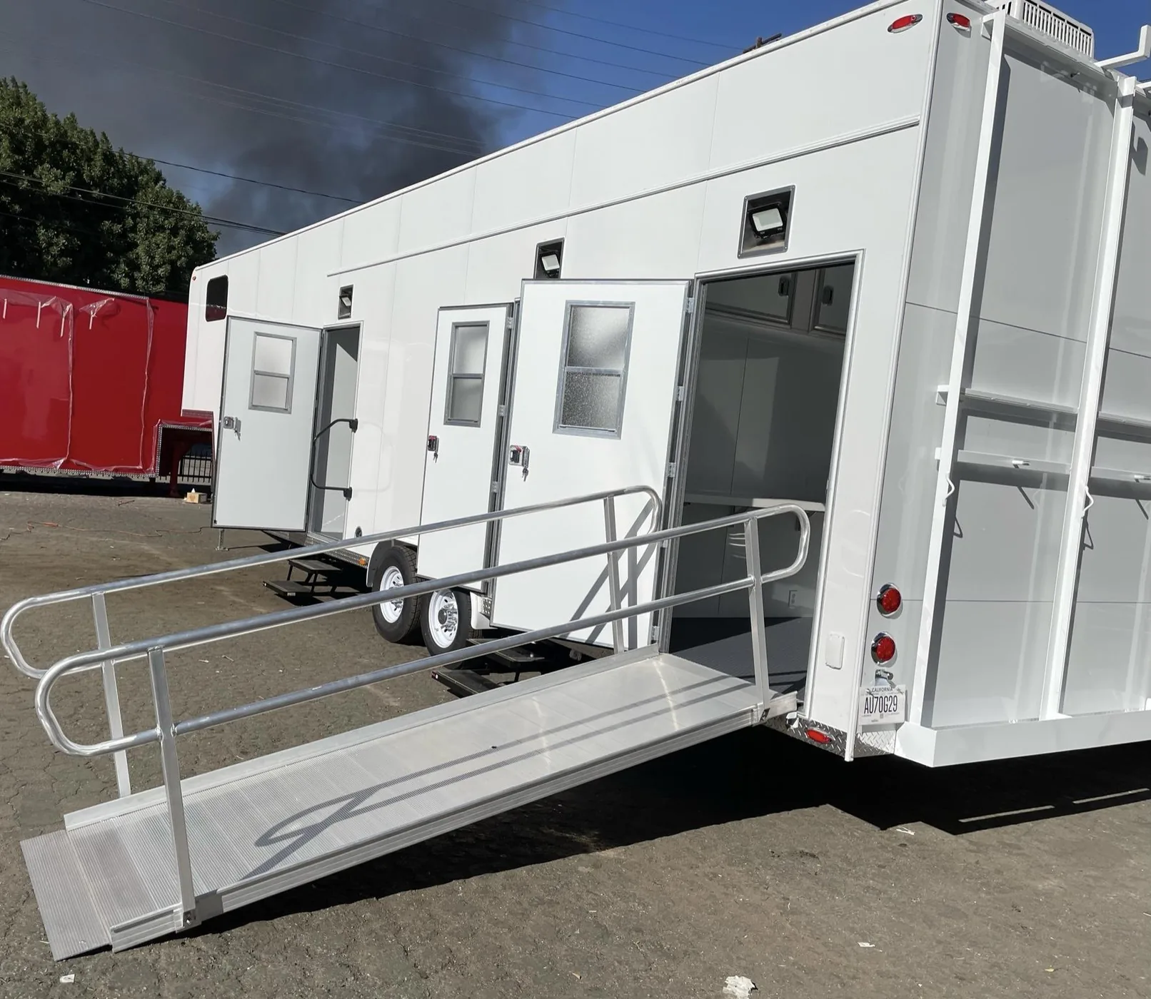 Mobile medical testing trailer with accessible ramp