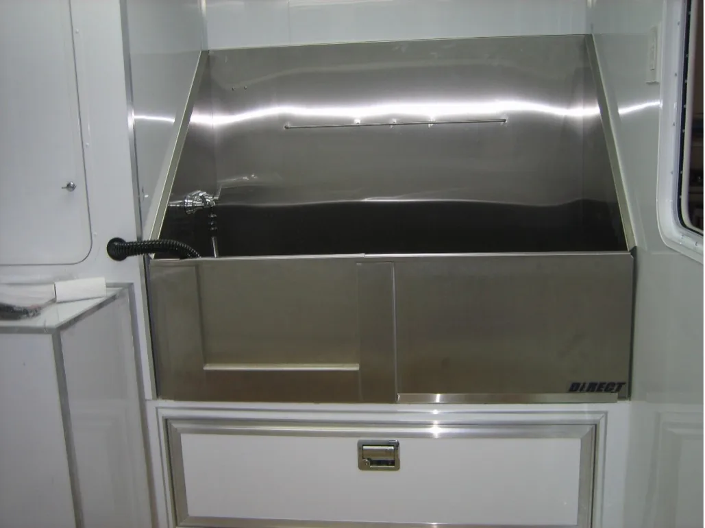 Custom mobile pet grooming trailer exterior